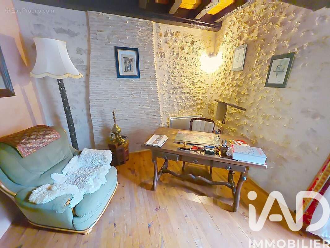 Maison 130 m² à Varaignes  - photo 9