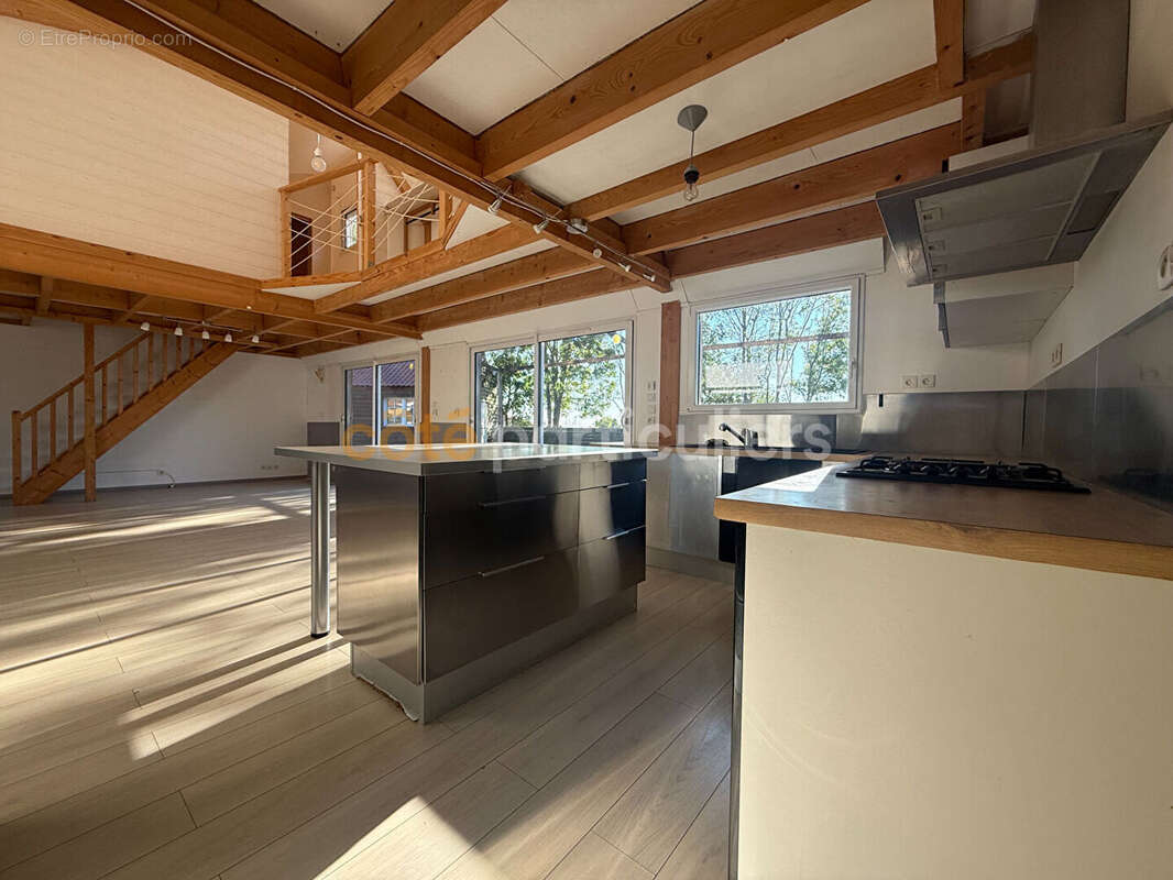 Maison à SAINT-DENIS-DU-PAYRE