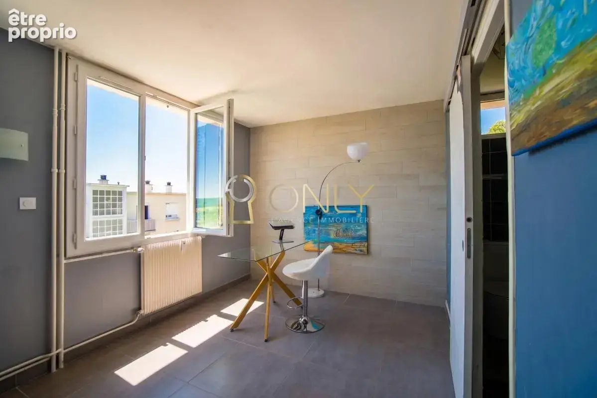 Trévoux - Appartement - T2 - 50 m² - Balcon - photo 3