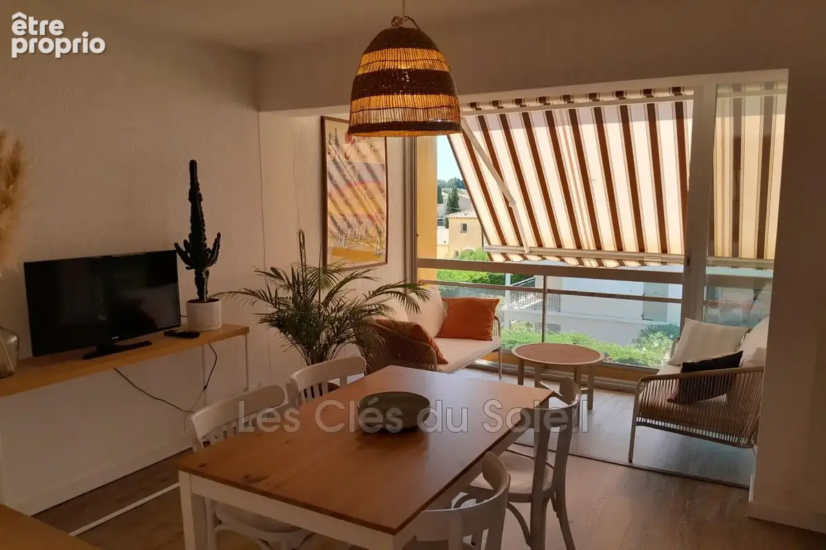 Photo Appartement à Six-Fours-Les-Plages au prix de 228 000€