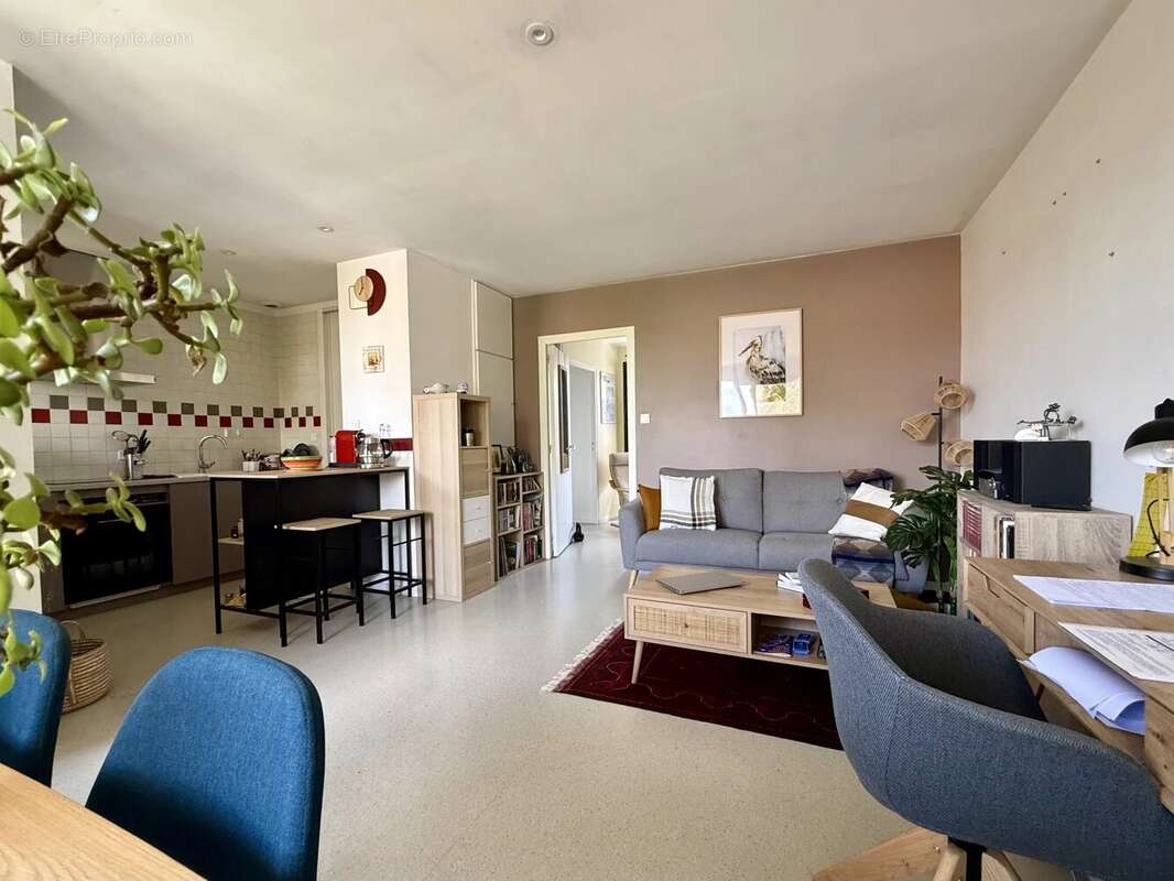 Appartement T2, 48,2 m2, place de stationnement privative - Pessac-Centre - photo 4