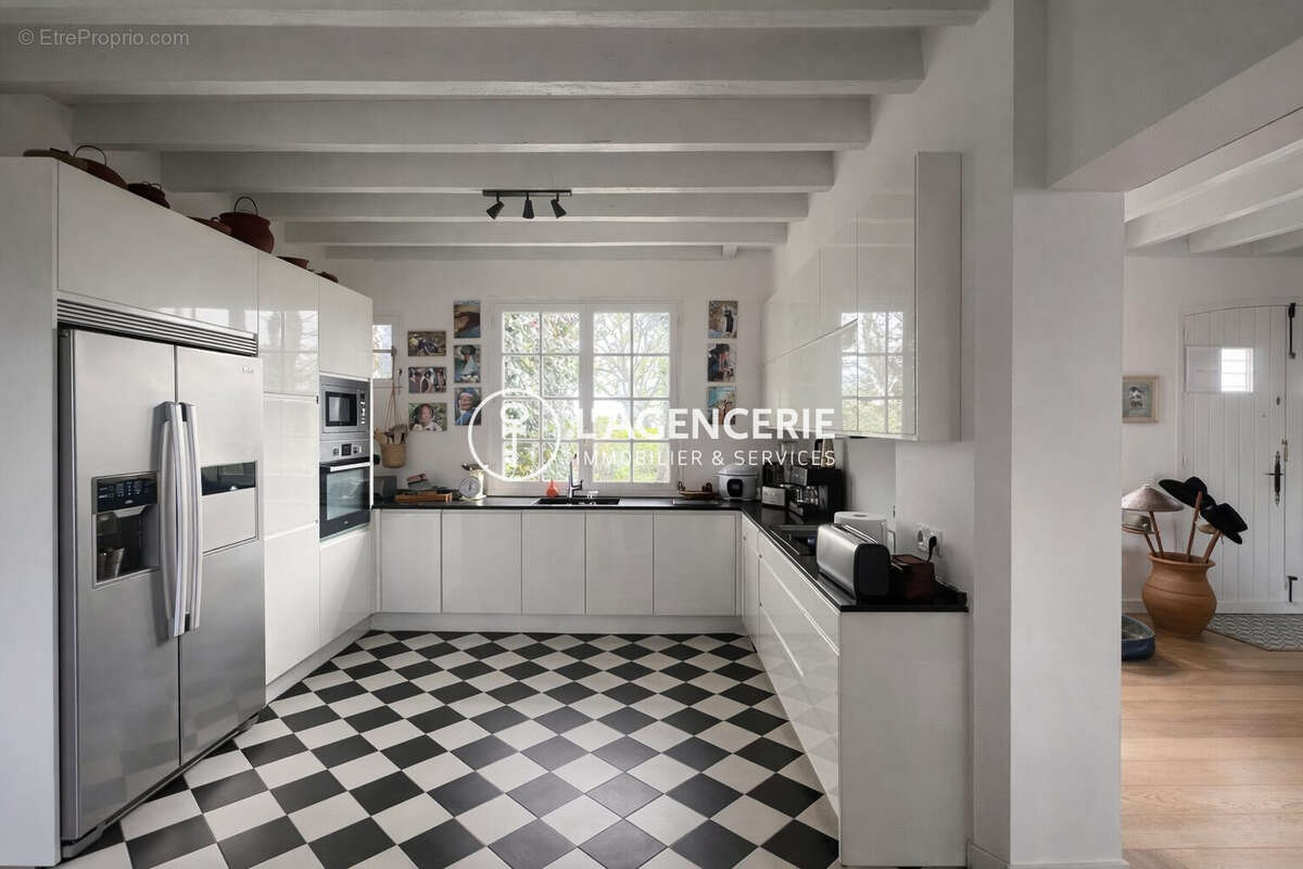 Maison à LARRESSORE