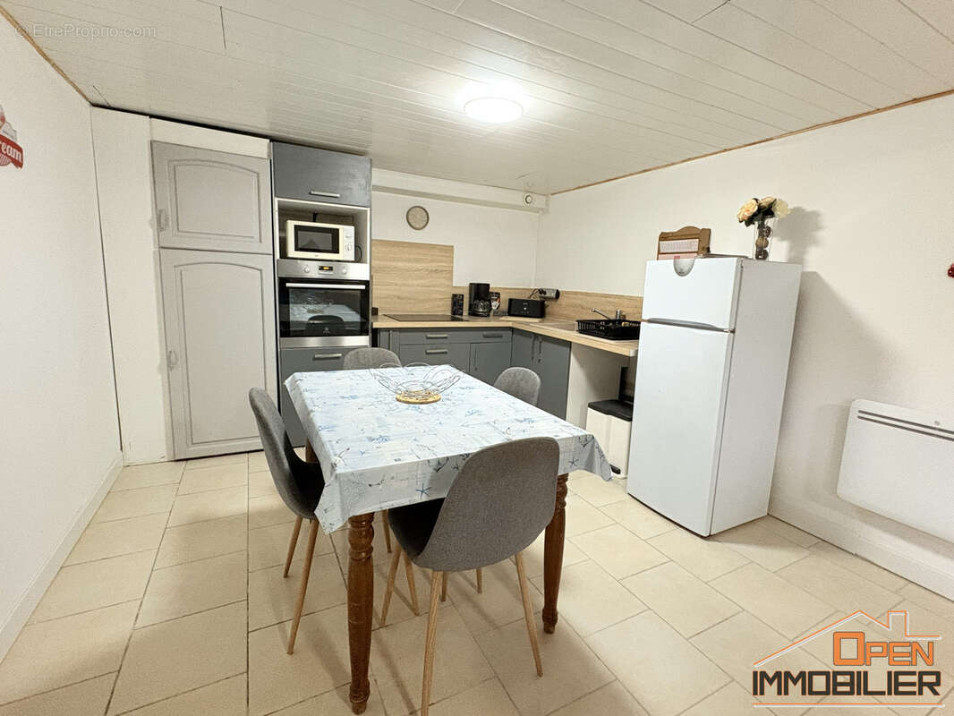 Maison à CARSAC-AILLAC