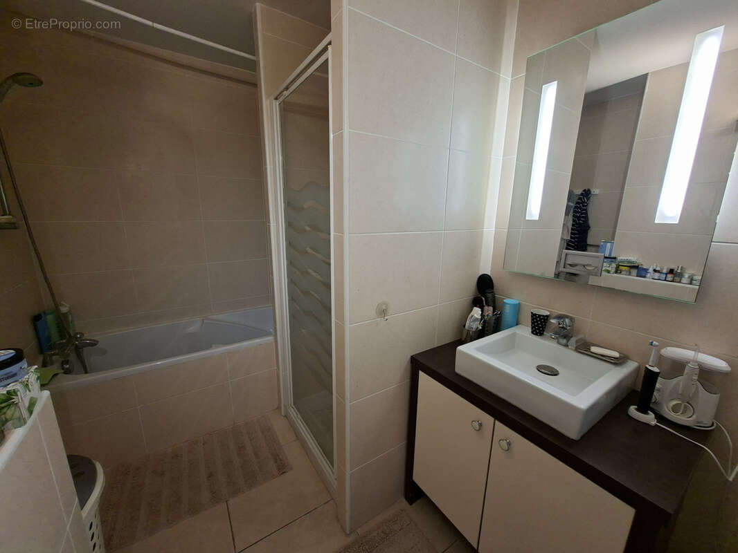 Malfato / ile des marinas - bel appartement avec 2 chambres et parking - photo 7