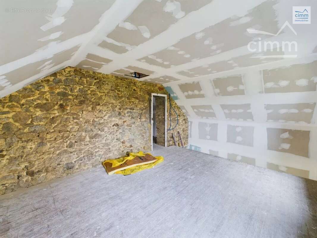 Maison à SAINT-SEGLIN