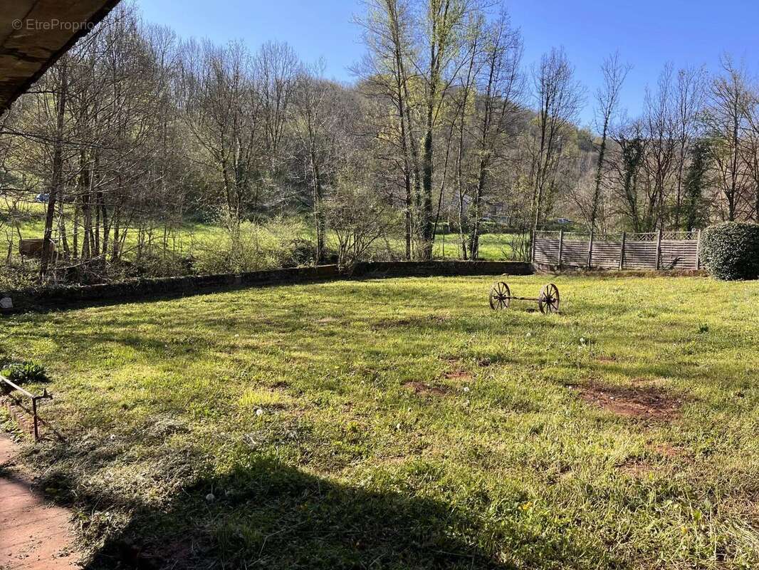 Maison à MARCILLAC-VALLON