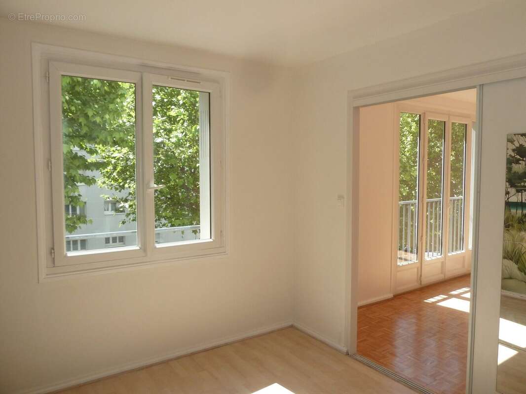 Appartement à LYON-8E
