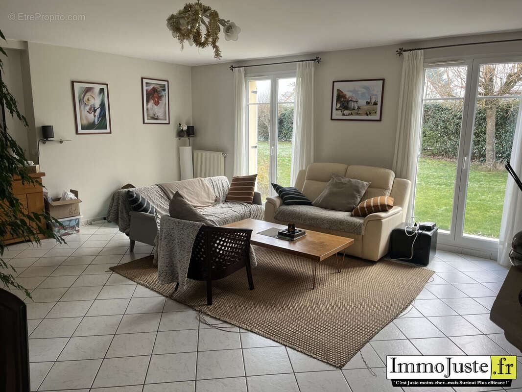 Maison à LE PERRAY-EN-YVELINES