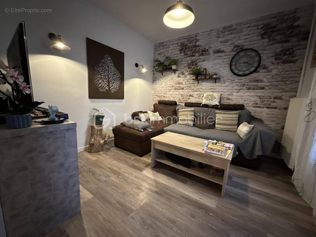 Maison à JAUNAY-CLAN