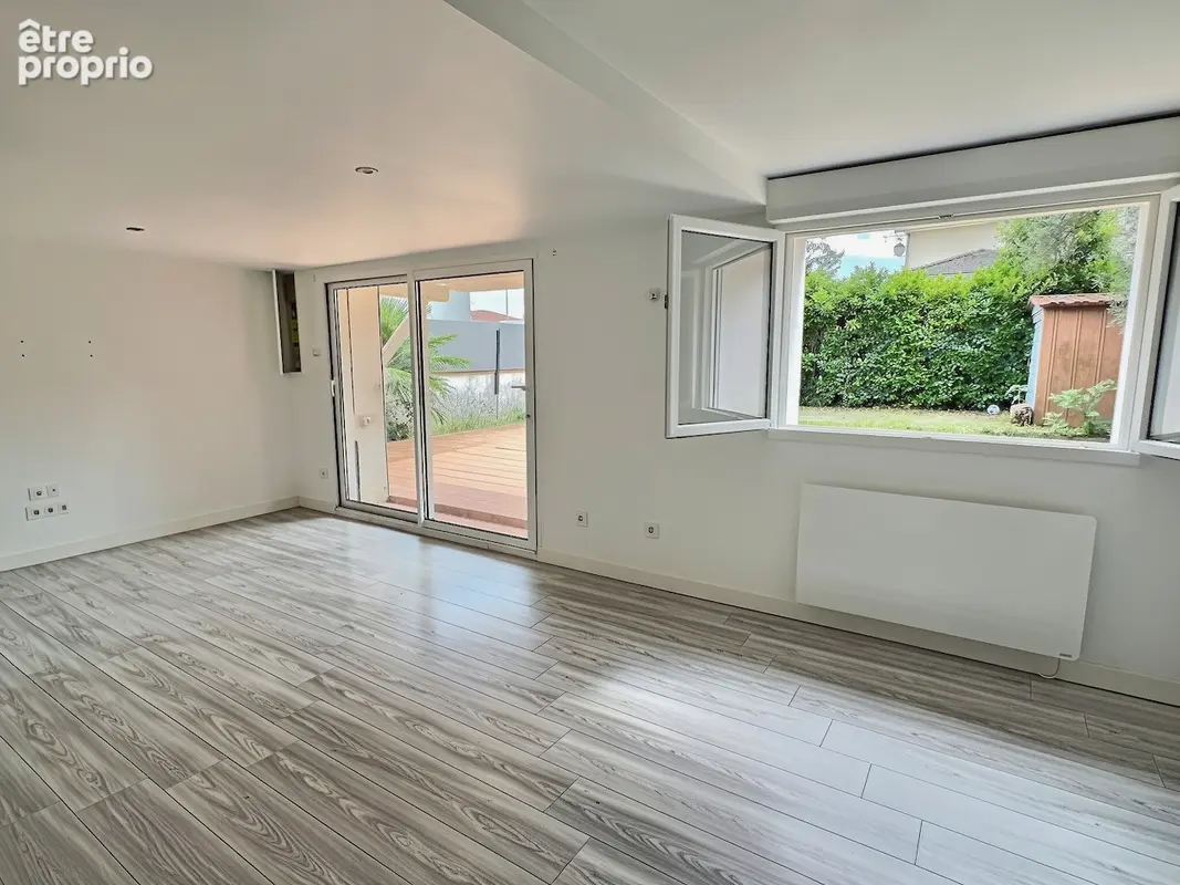 À Villeneuve-sur-Lot, découvrez cette maison d'environ 115 m², idéalement située à proximité des commodités, du collège Anatole  - photo 6