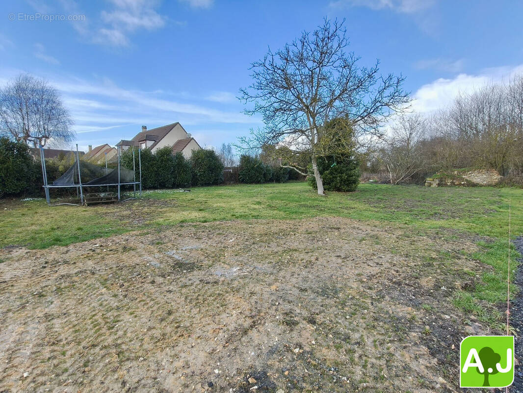 Terrain à ANET