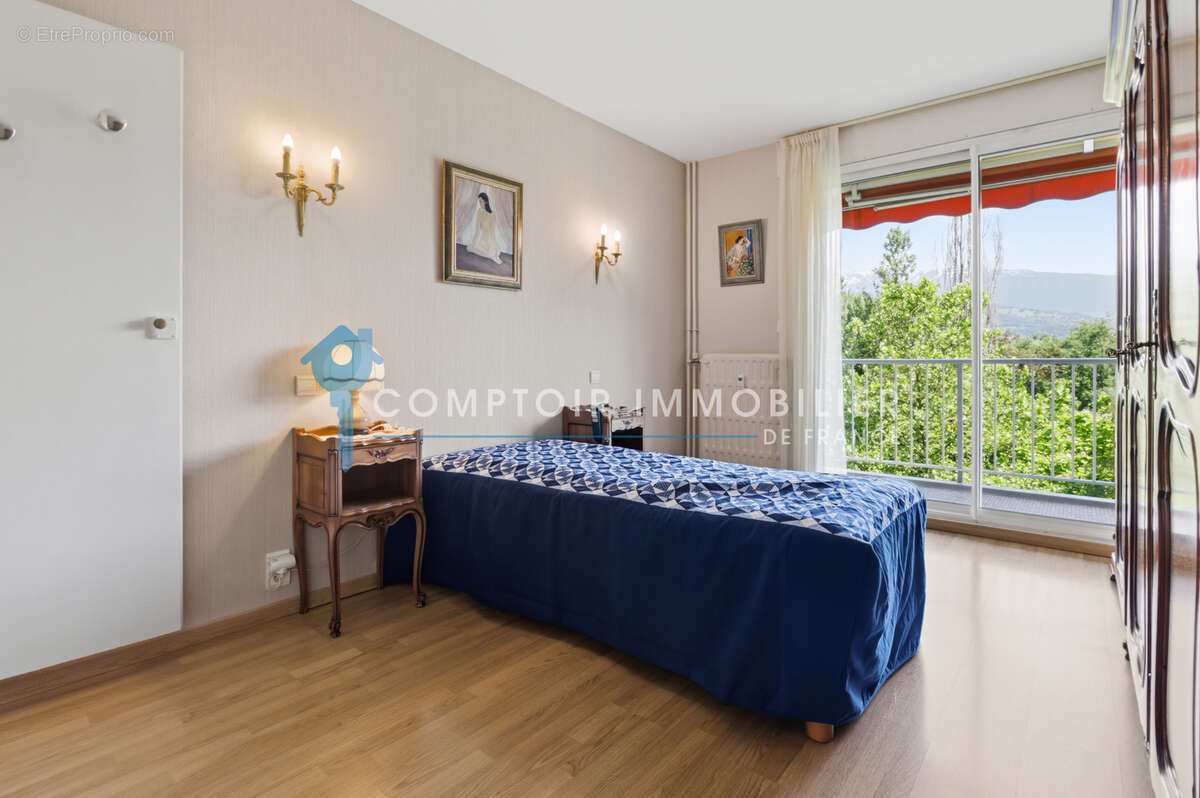 Appartement à MEYLAN