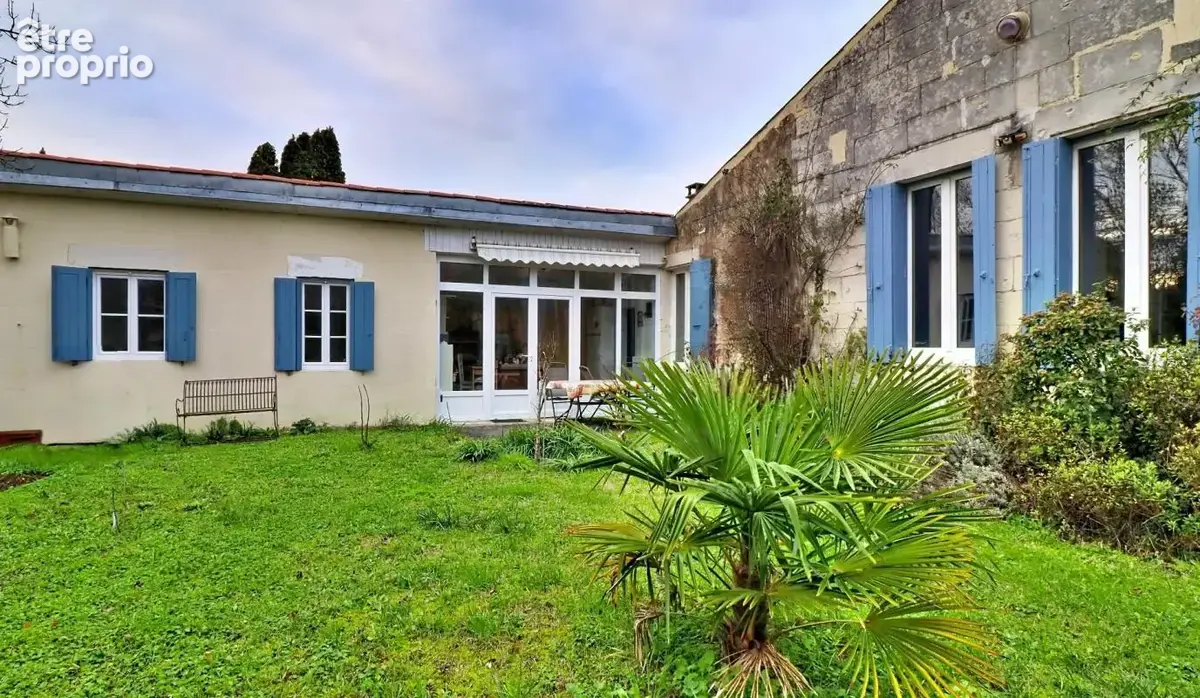 Maison de caractère en pierre de 8 pièces, 5 chambres. 200 m²- DPE C , Saint-Dizant-du Gua - photo 3