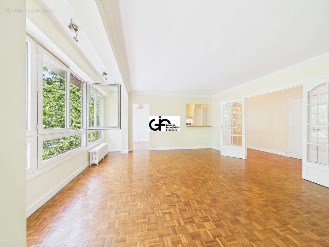 Appartement 76 m² à Paris-16e  - photo 4