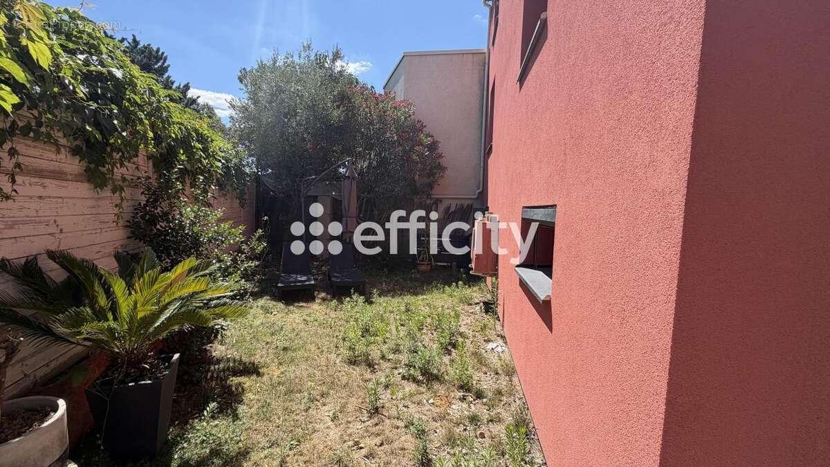 Maison 140 m² à Villeurbanne  - photo 18