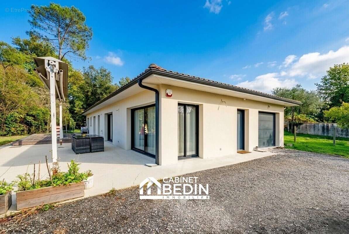 Maison à SADIRAC