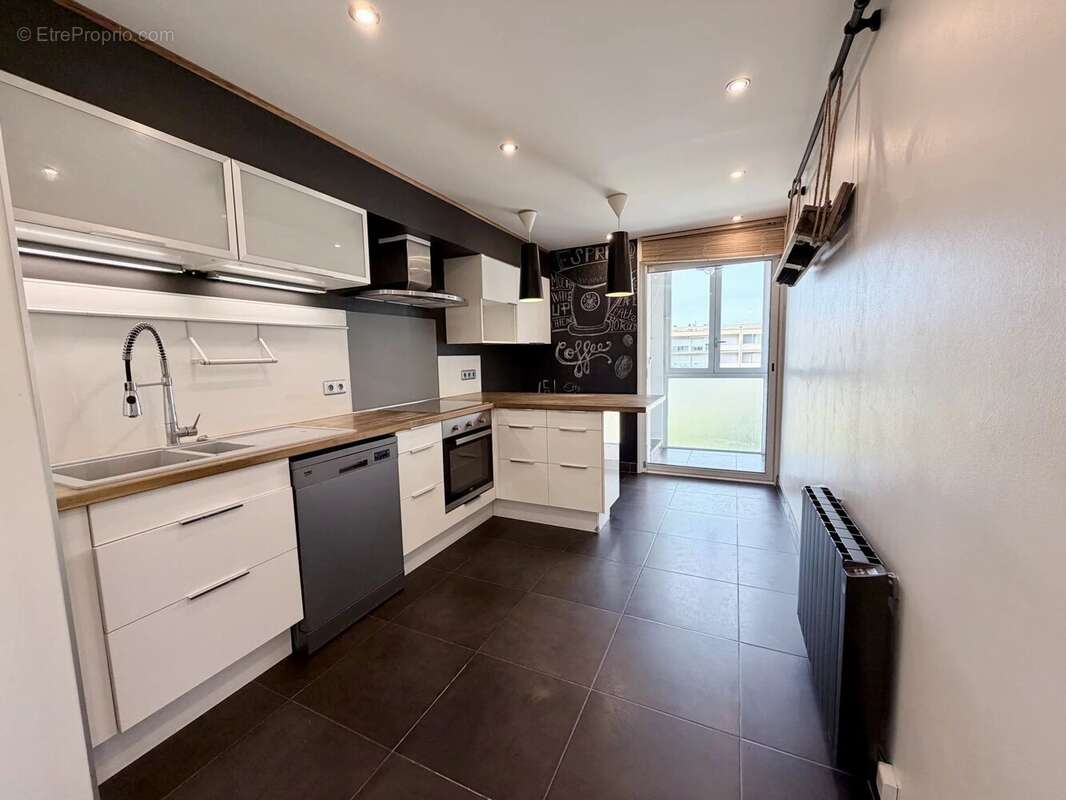 Appartement à GUILHERAND-GRANGES