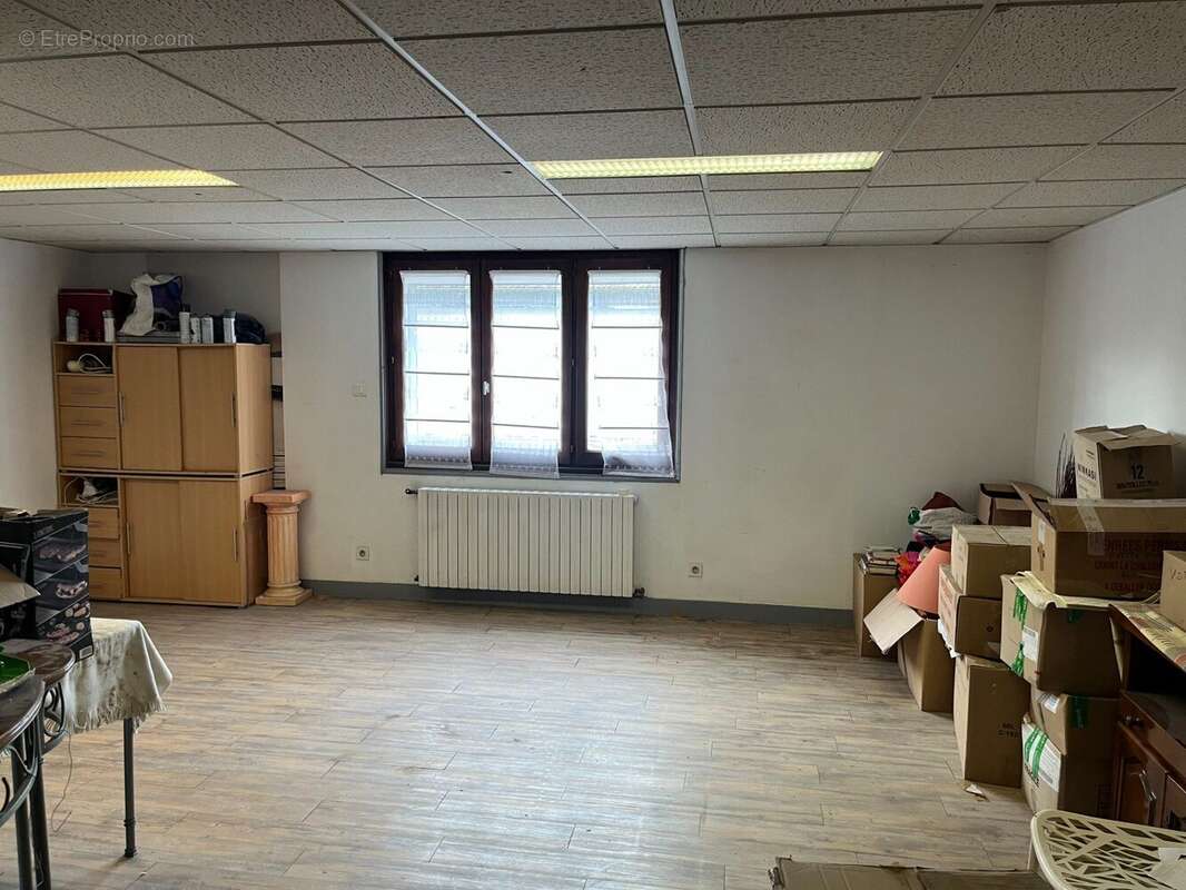 Maison à COURS-LA-VILLE