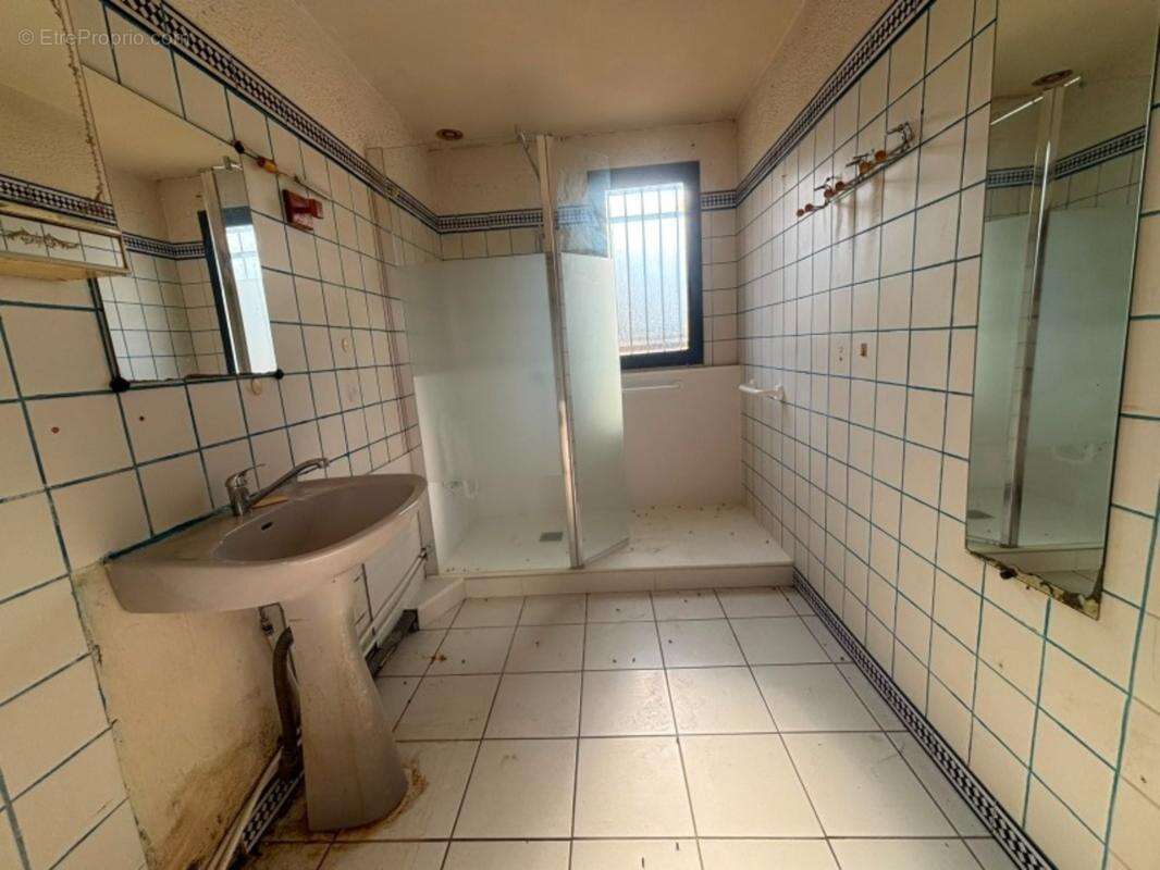 Maison à rénover à vendre 3 pièces LA CRAU (83). LOTISSEMENT LES ARQUETS - photo 10