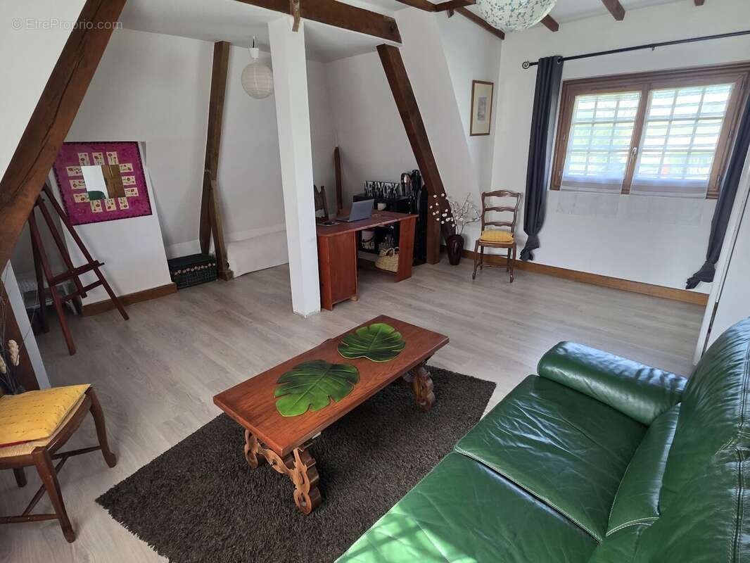 Maison à FONTENAY-LES-BRIIS