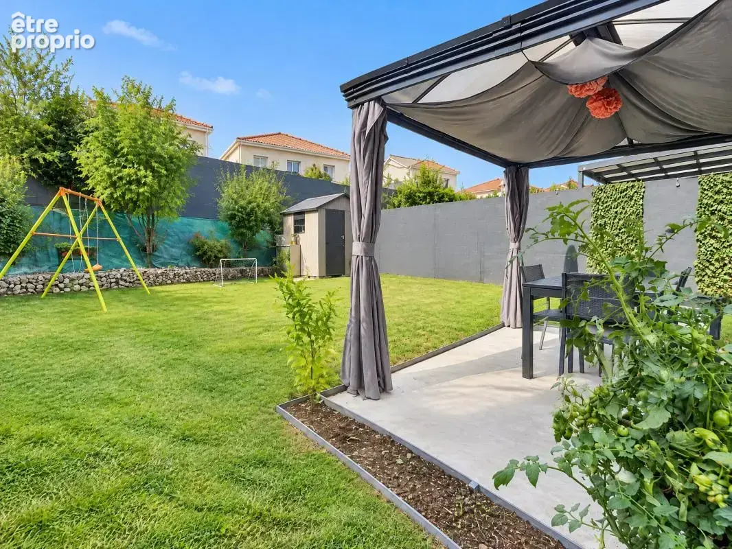 Maison - Mitoyenne - 3 Chambres - Garage - Jardin - Au calme - photo 2