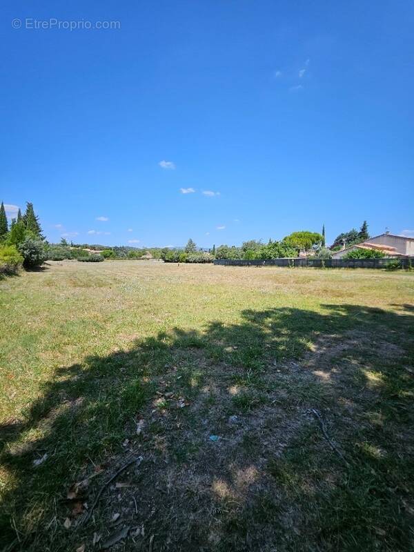 Photo Terrain à Pertuis au prix de 195 000€