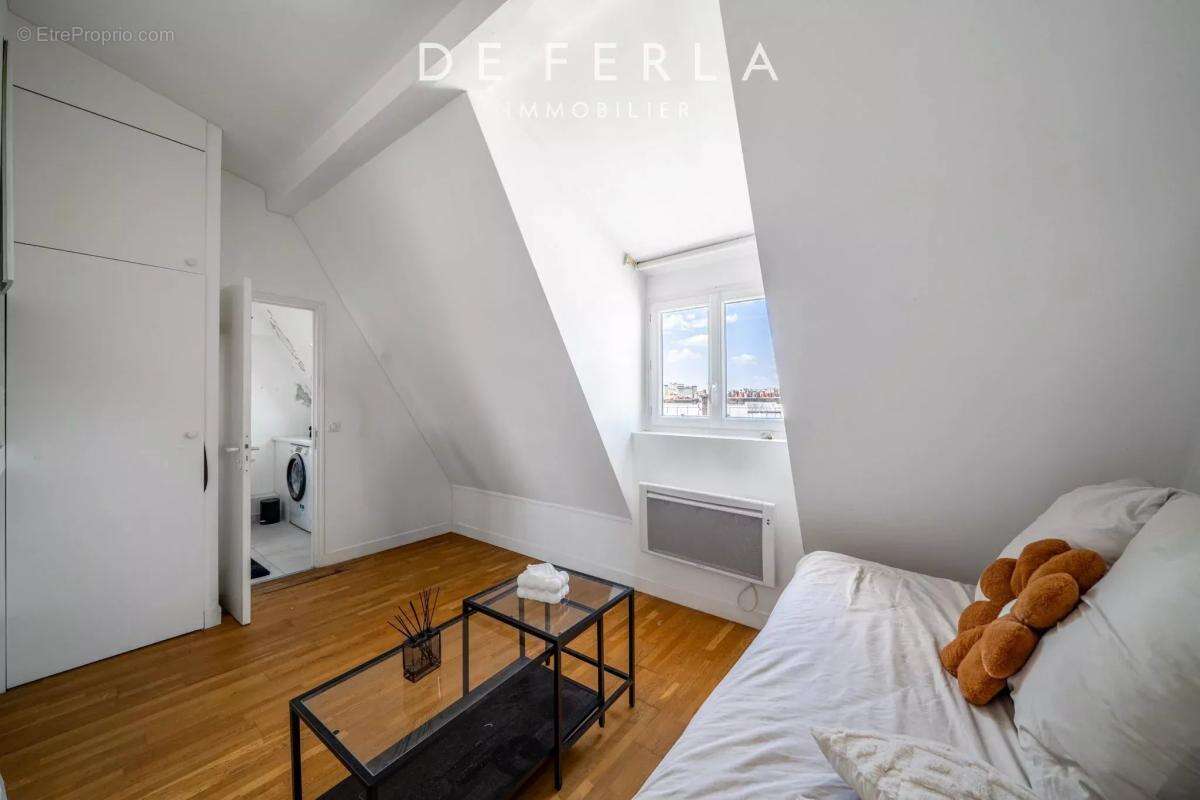 Appartement à PARIS-7E