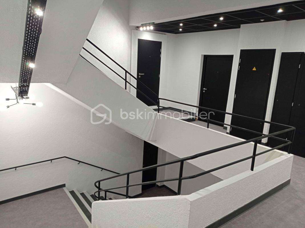 Proche centre-ville, tres bel appartement t3  neuf avec terrasse a proximite du doubs!!!!! - photo 12