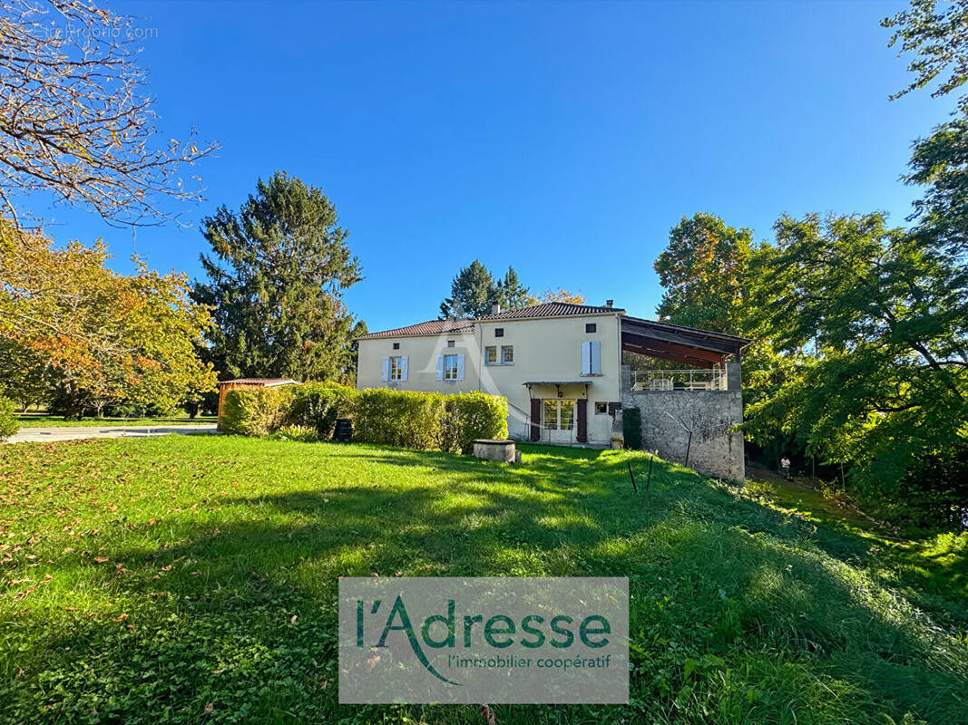 Maison à ANGLARS-JUILLAC