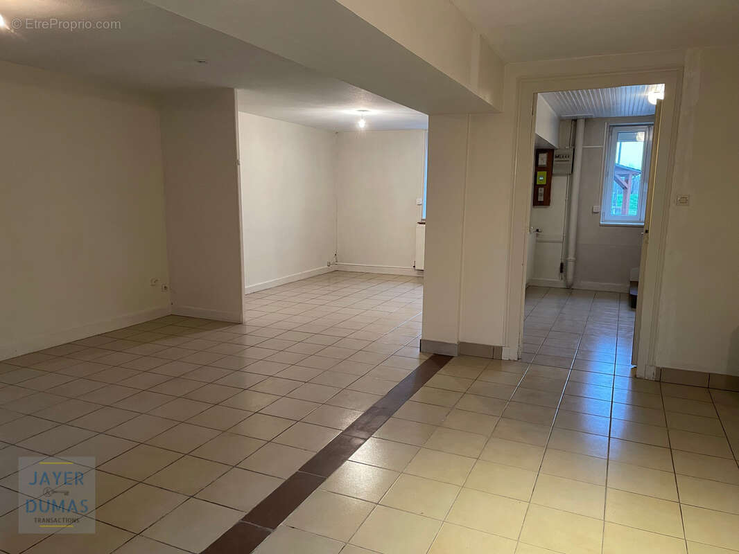 EN EXCLUSIVITÉ - LUX - Maison de village  - - photo 2