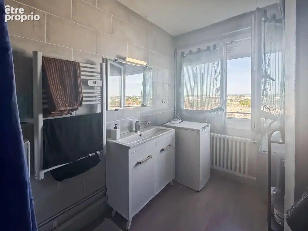 Appartement familial de 101 m2- 4 chambres - balcons - Chenôve (21) - photo 5