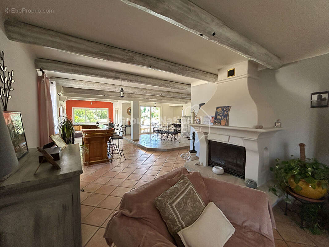 Maison à MONTEUX