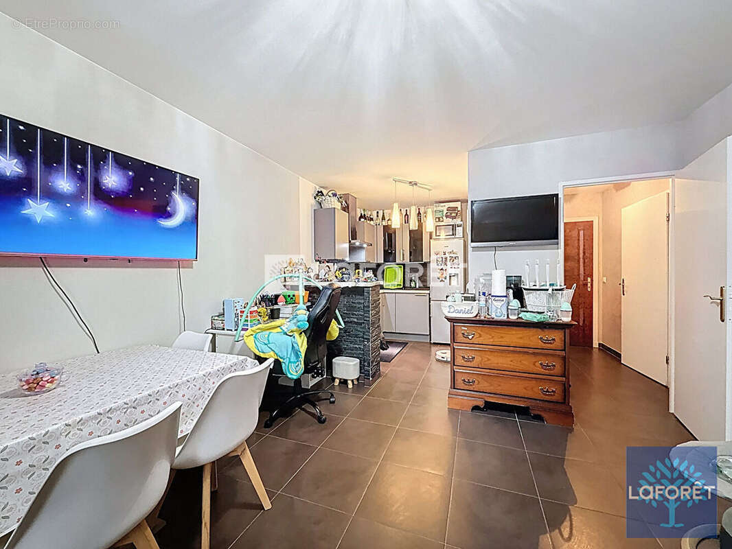 Appartement à VIGNEUX-SUR-SEINE