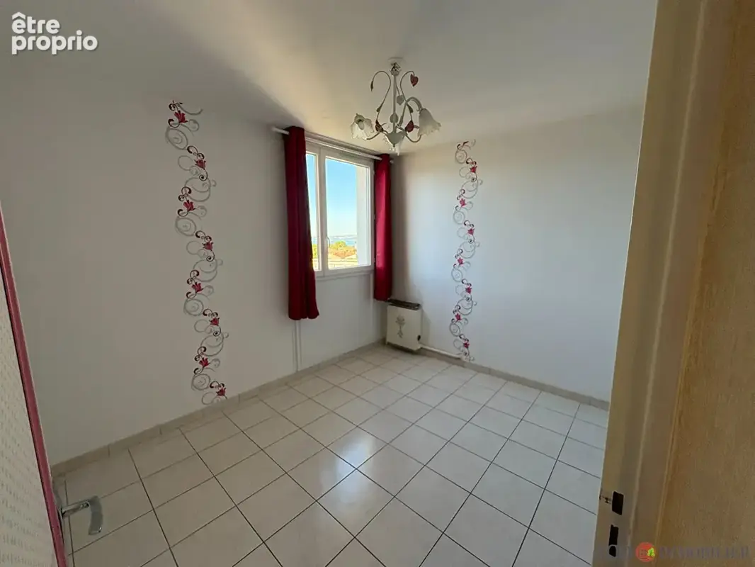 A VENDRE Appartement T4 - photo 6
