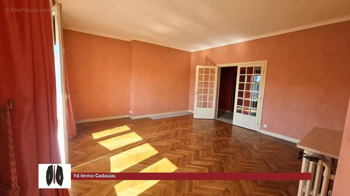 Bordeaux Caudéran – Grand appartement avec garage, cave et double balcon - photo 4