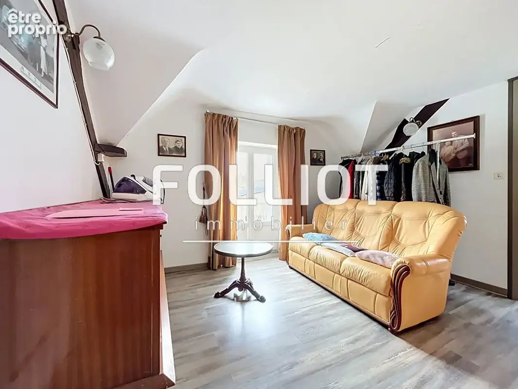 A VENDRE, Maison 4 pièce(s) 105 m2 + batiment de 360m2 - photo 8