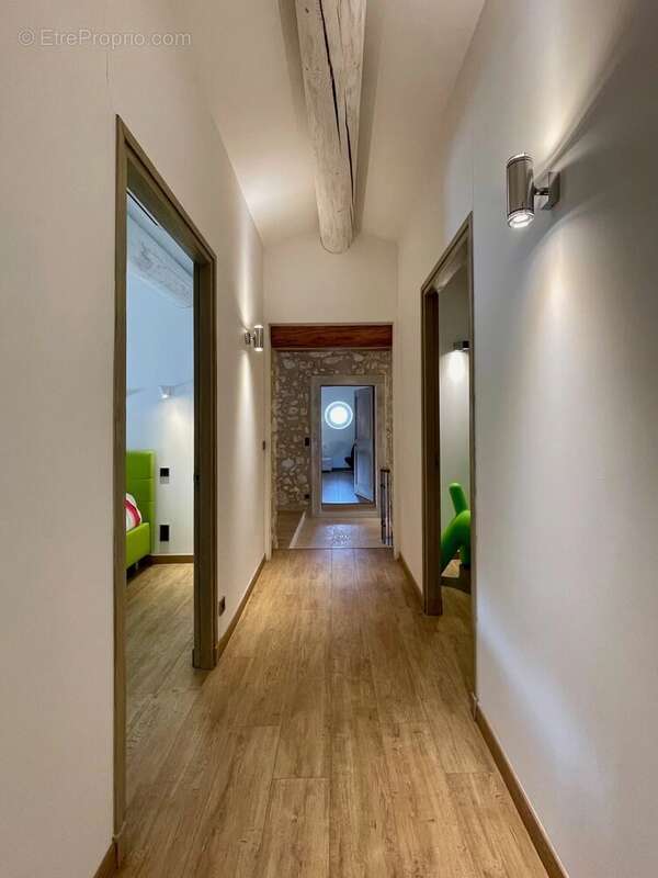 Maison à L&#039;ISLE-SUR-LA-SORGUE