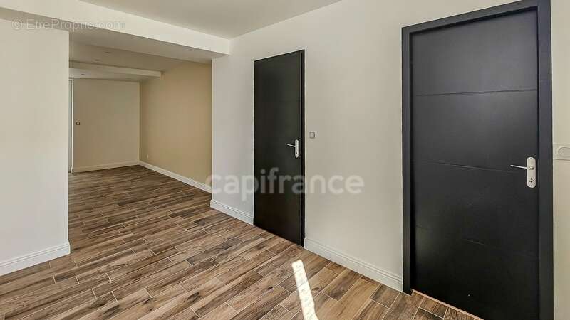 Appartement à MORIGNY-CHAMPIGNY
