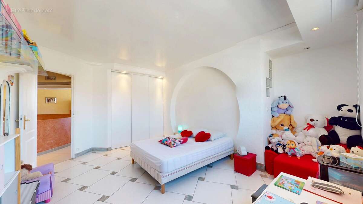 Maison 255 m² à Courtry  - photo 15