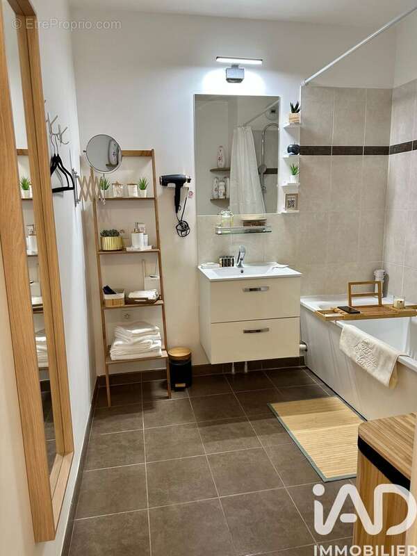 Photo 6 - Appartement à LE BLANC-MESNIL