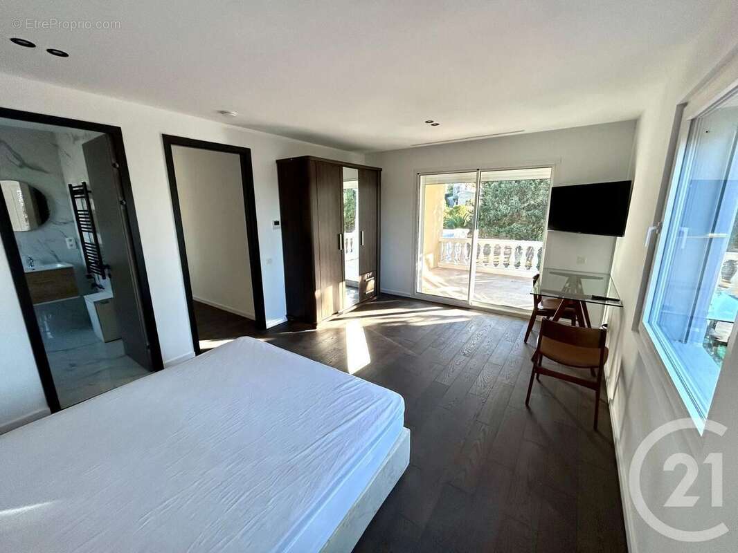 Maison à MOUANS-SARTOUX