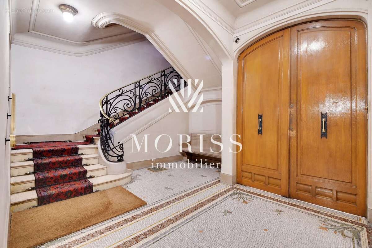 Appartement à PARIS-17E
