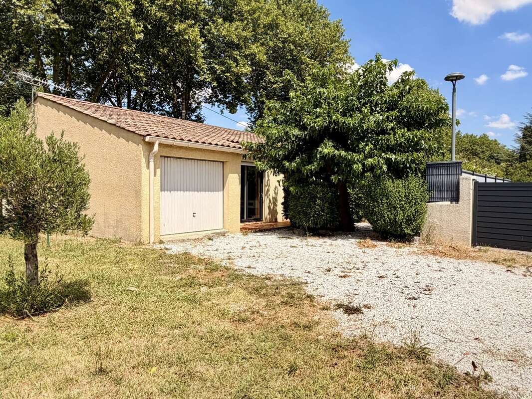 13 mn Villefranche, villa T4 avec garage sur 605 m2 - photo 2