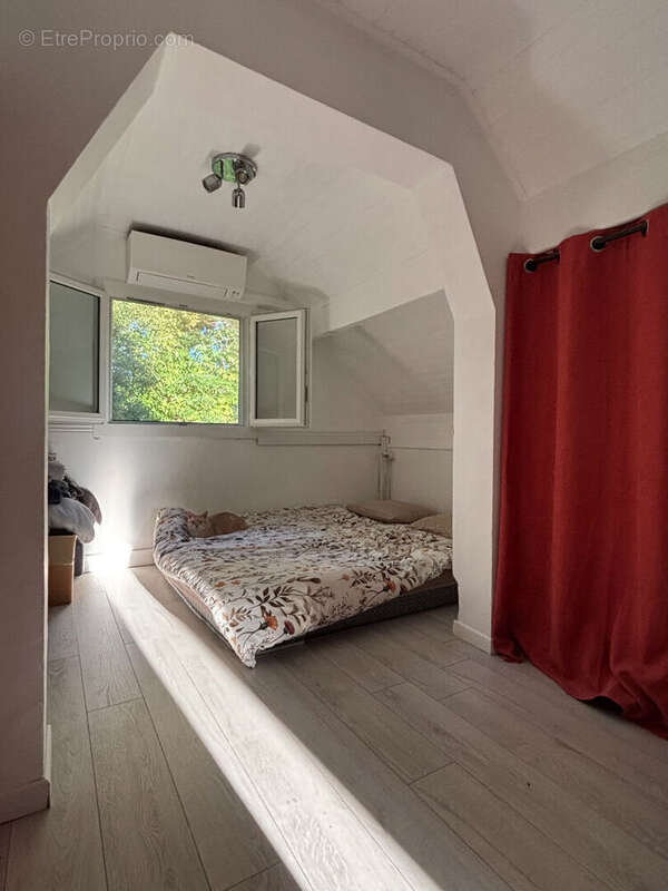 Maison à SERRES-CASTET