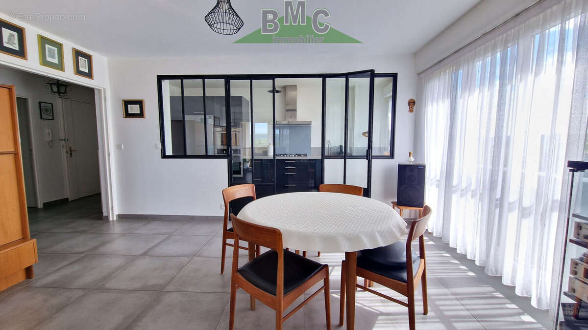 Appartement à LE PLESSIS-BOUCHARD