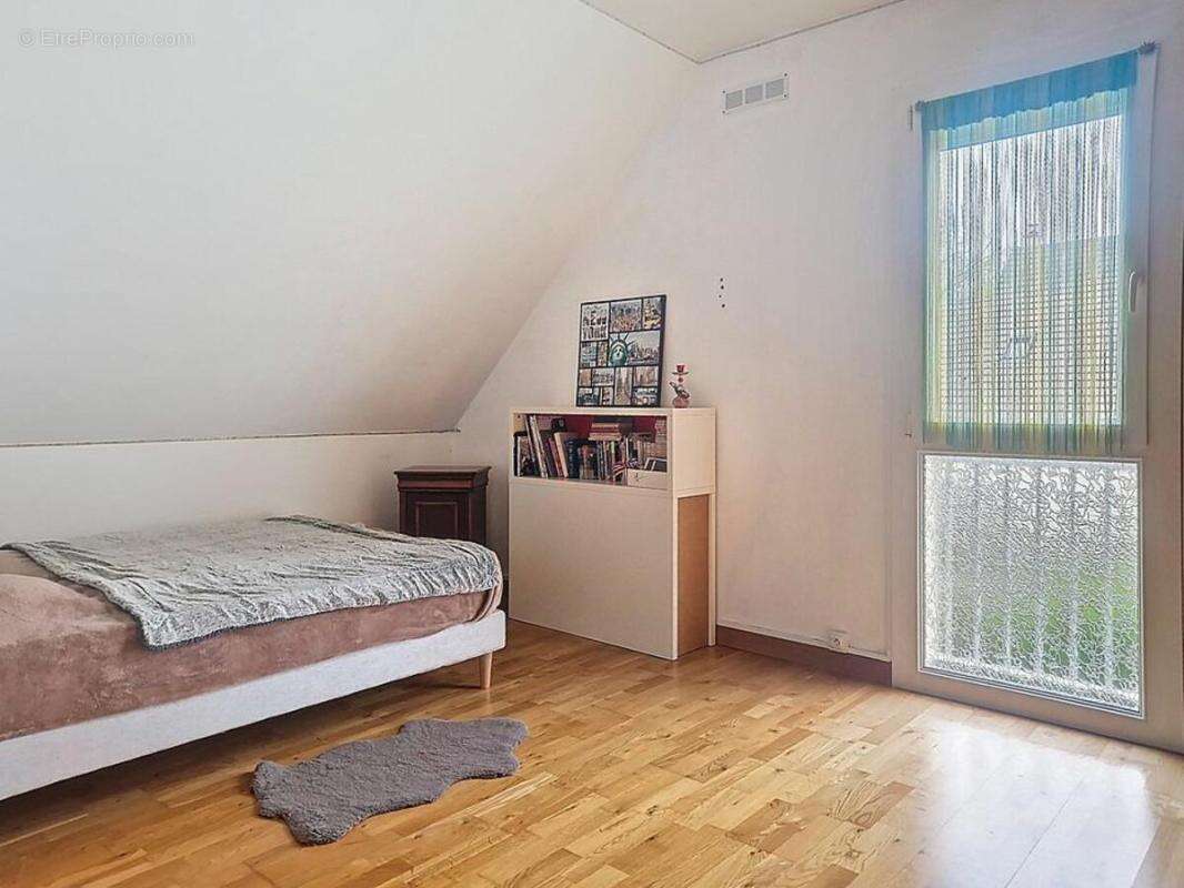 Maison à LA CHAPELLE-EN-SERVAL