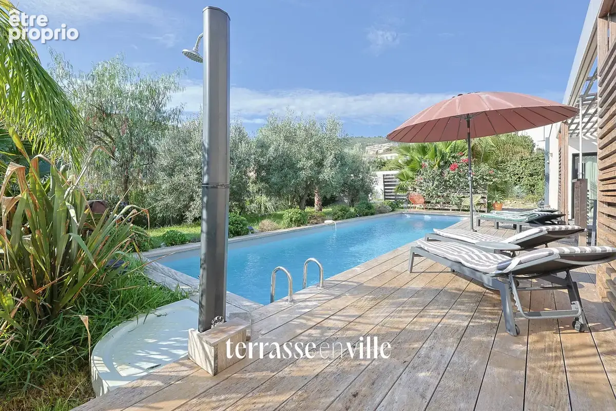 La Ciotat   Quartier résidentiel - Villa d’architecte de 200 m2   Piscine - 1 458 000€ - photo 17