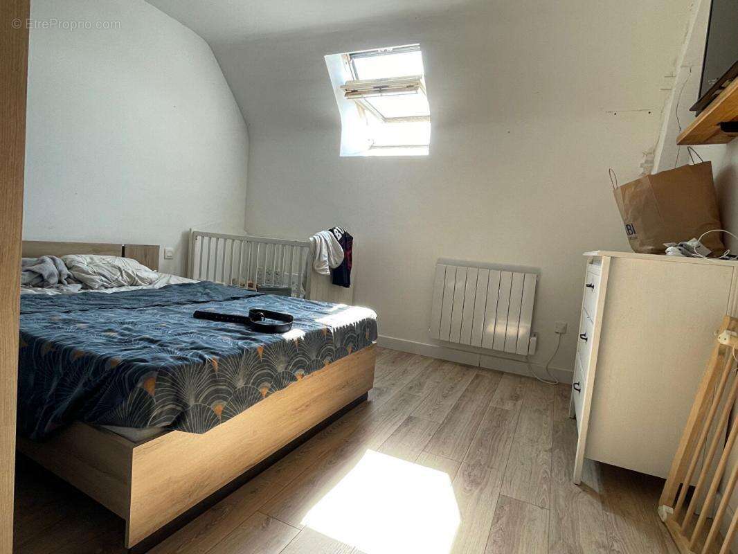 Maison à LA CHAPELLE-DE-BRAIN