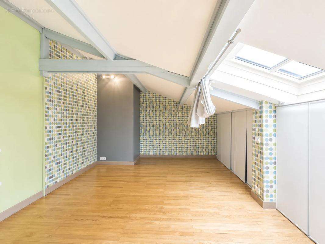 SAINT-CLAIR-DU-RHÔNE – Grande maison familiale de 165 m2 - photo 11