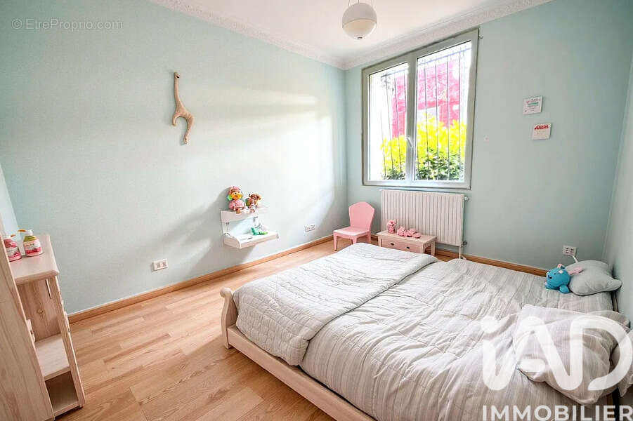 Photo 6 - Appartement à LA GARENNE-COLOMBES